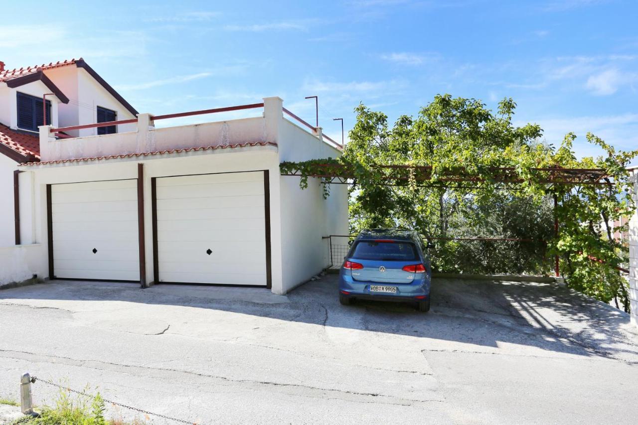 Apartments By The Sea Pisak, Omis - 1014 Exterior foto