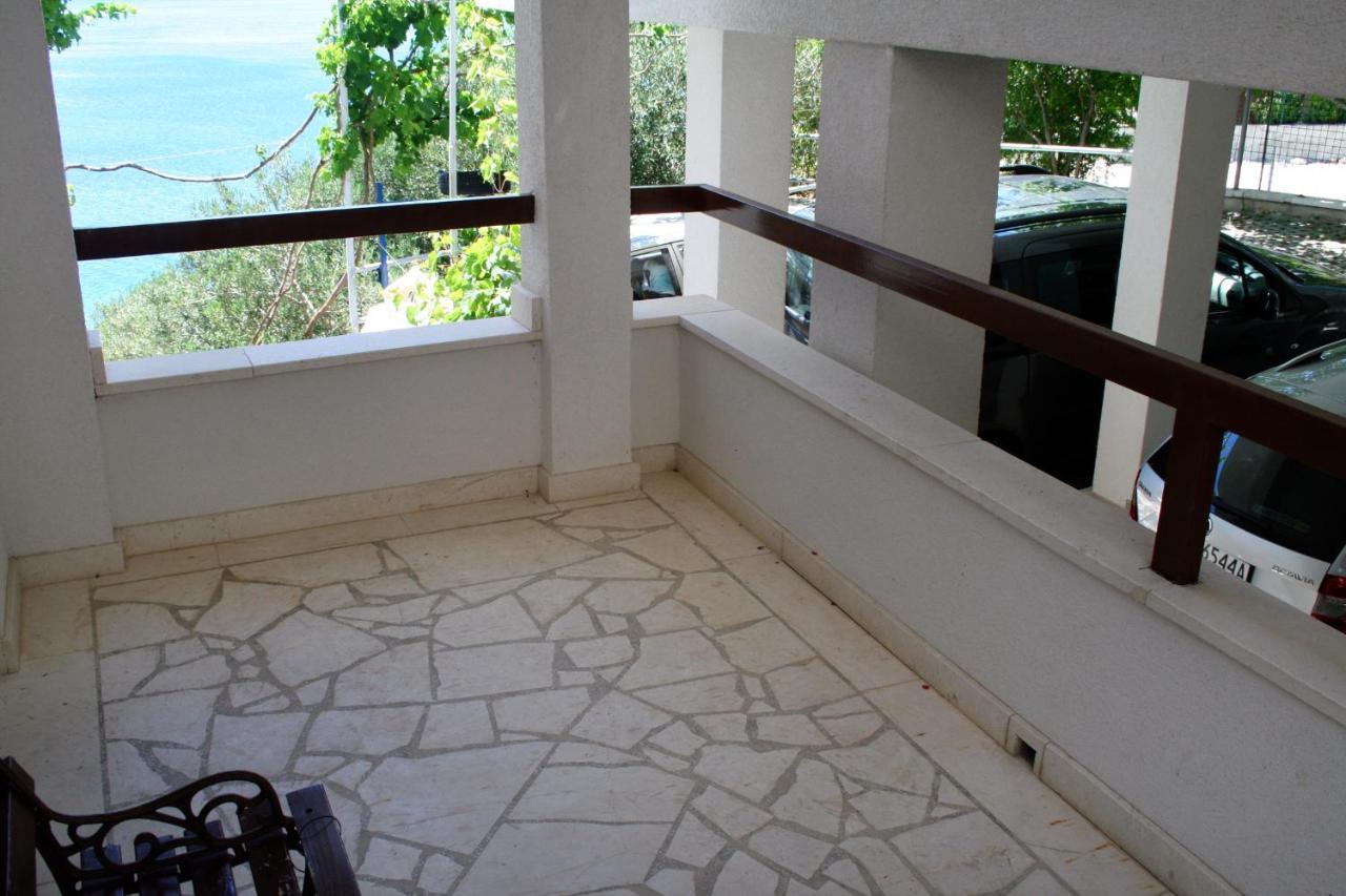Apartments By The Sea Pisak, Omis - 1014 Exterior foto