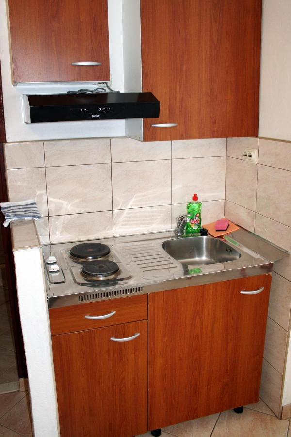 Apartments By The Sea Pisak, Omis - 1014 Exterior foto