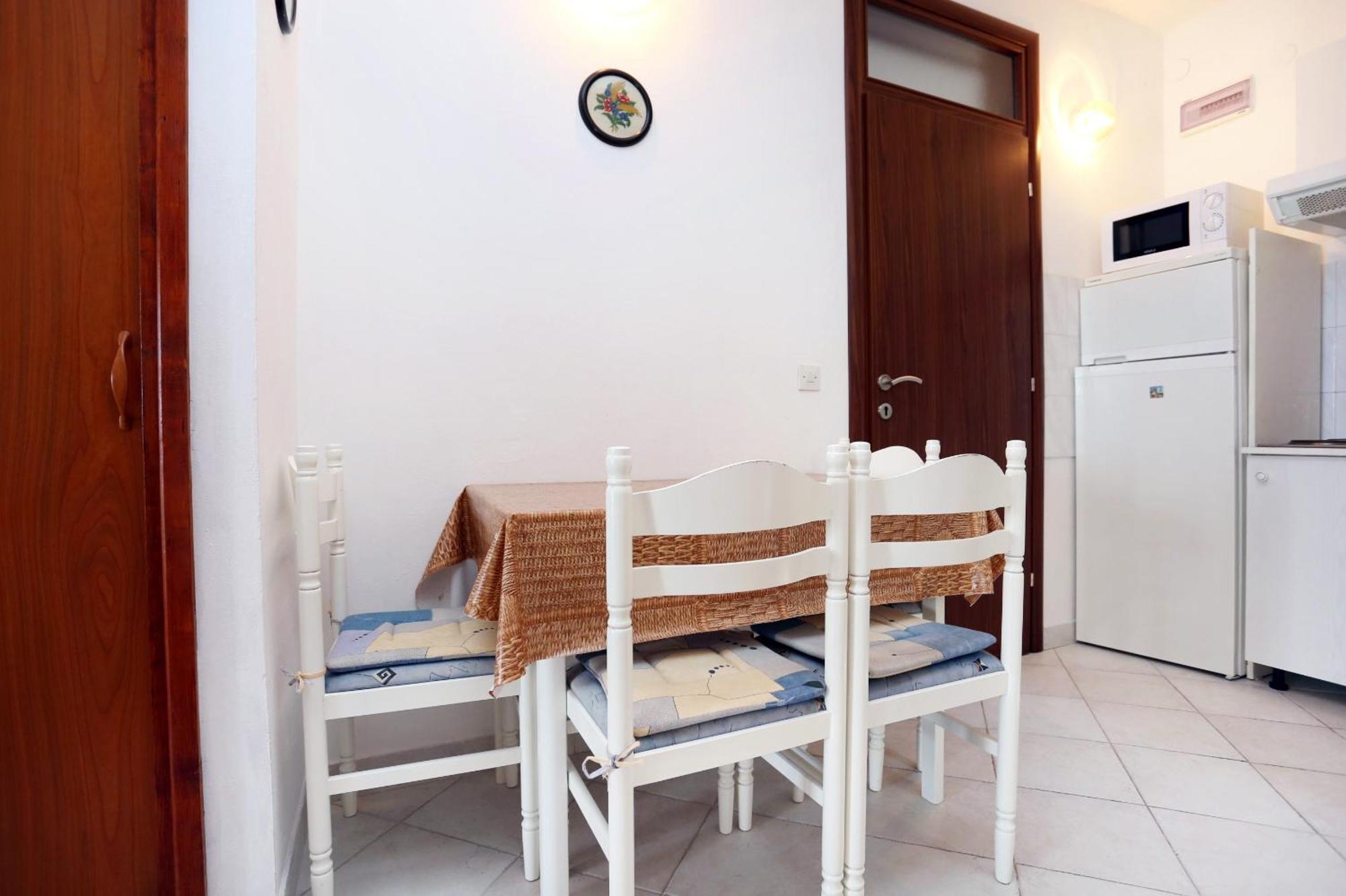 Apartments By The Sea Pisak, Omis - 1014 Quarto foto