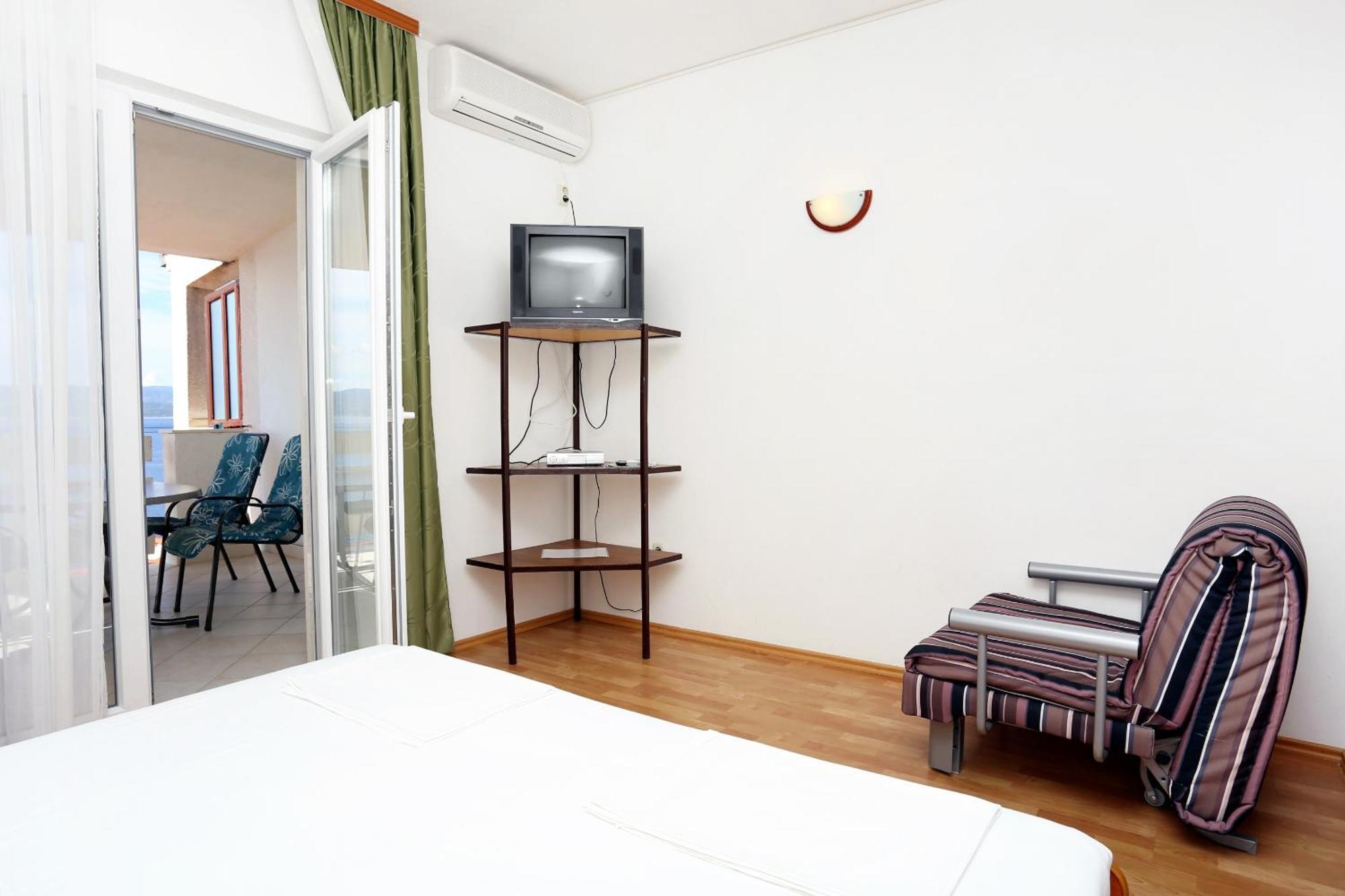 Apartments By The Sea Pisak, Omis - 1014 Quarto foto