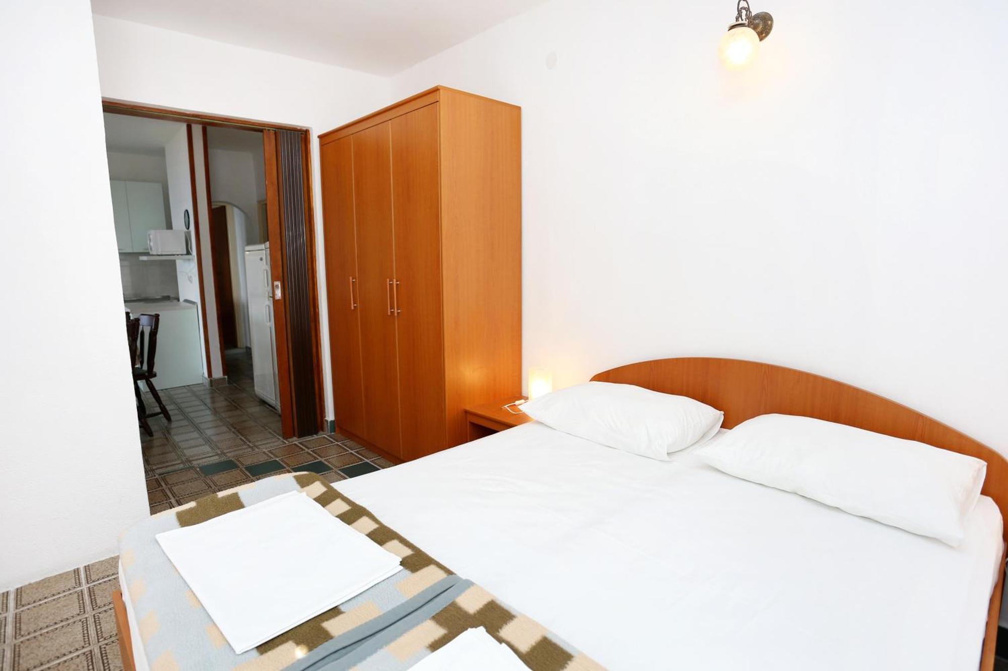 Apartments By The Sea Pisak, Omis - 1014 Quarto foto